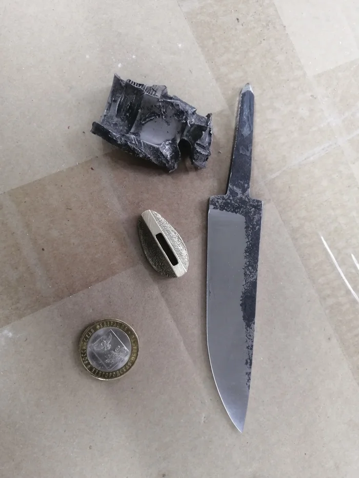 Нож из осколков своими руками Нож, Своими руками, Клинок, Ковка, Рукоятка, Монета, Изготовление, Сделай это, Изделия из металла, Мастерская, Процесс, Ножеделы, Изделия из дерева, Длиннопост