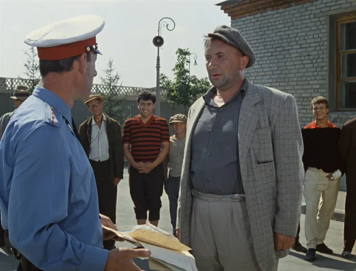 Кто на самом деле сыграл знаменитого алкоголика из фильма «Операция Ы и другие приключения Шурика»? Автор, Актеры и актрисы, Советские актеры, Смех (реакция), Юмор, Цитаты, Знаменитости, СССР, Советское кино, Отрывок, Фото со съемок, Леонид Гайдай, Биография, Telegram (ссылка), Длиннопост, Фильмы, Классика, Видео, Короткие видео