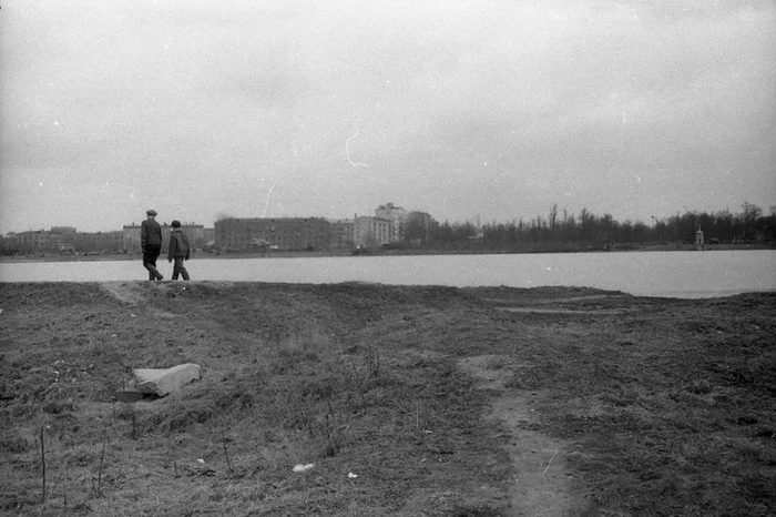 Walking through a new housing development, late 60s - the USSR, Black and white photo, Everyday life, 60th, 70th, Childhood in the USSR, Building, Longpost, Moscow