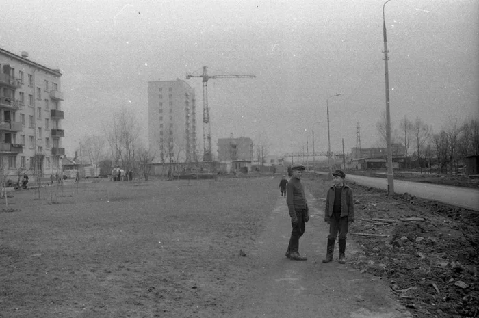 Walking through a new housing development, late 60s - the USSR, Black and white photo, Everyday life, 60th, 70th, Childhood in the USSR, Building, Longpost, Moscow