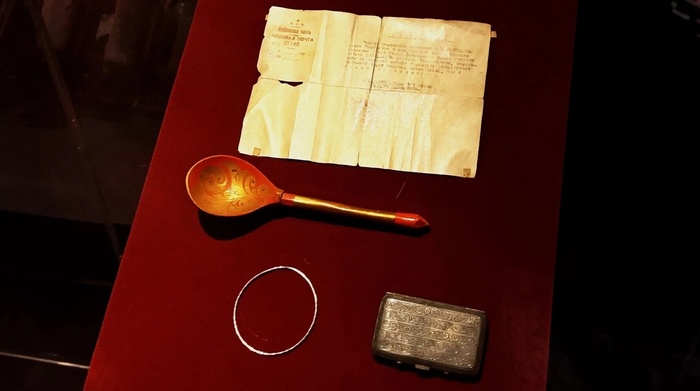 Личные вещи семьи Шкурдаловых. Музей-заповедник "Прохоровское поле". Фото автора канала