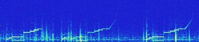 Здесь изображено три сигнала типа 4, сигналы записаны в три разных дня и даны для сравнения.  