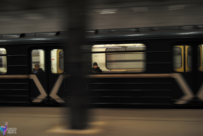 На срок службы они не влияют, но эстетики добавляют... ибо везде их по 3; только на ЗЛ осталось несколько вагонов с такой внешней особенностью