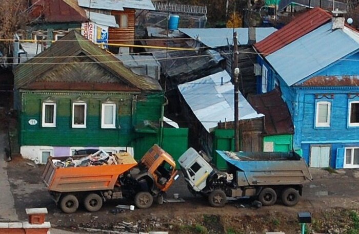 Что же, ты, Камаз, не весел? Что ты голову повесил?...