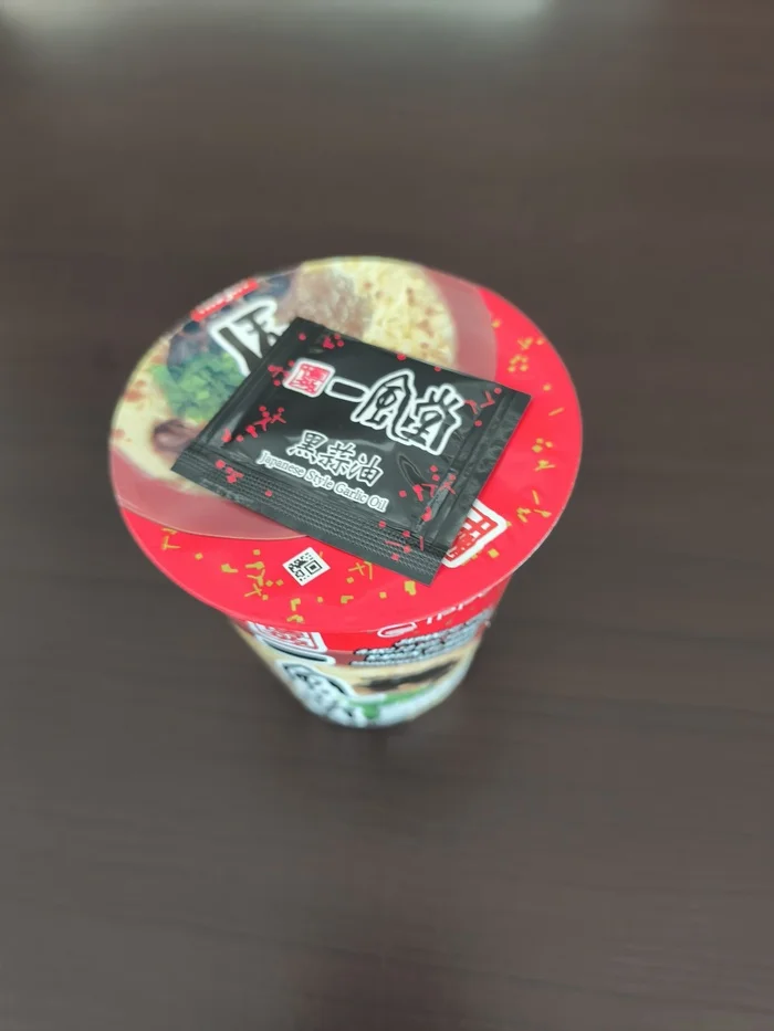 Tonkotsu Ramen Garlic Butter Review - My, Noodles, Products, Men's cooking, Soup, Doshirak, Ramen, Longpost