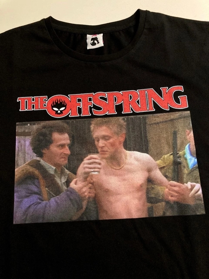 Шикарная футболка