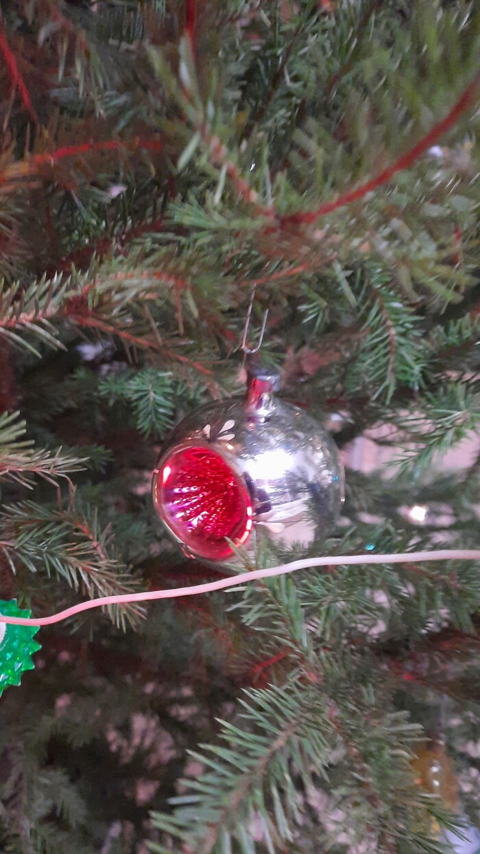 А этот шарик называется "прожектор".