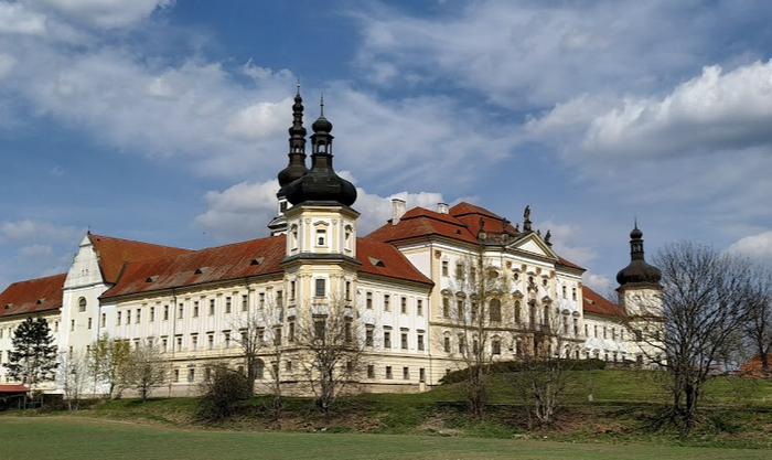 Градиский монастырь (X в).