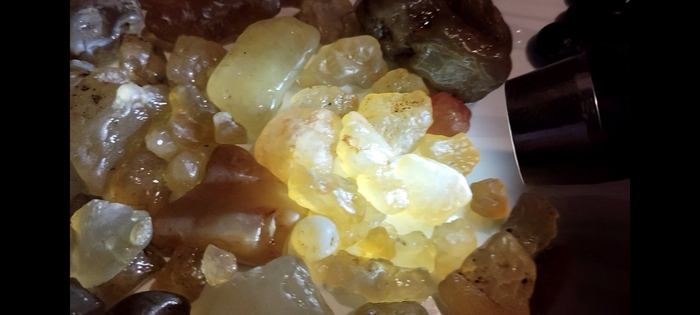 Тут разные.