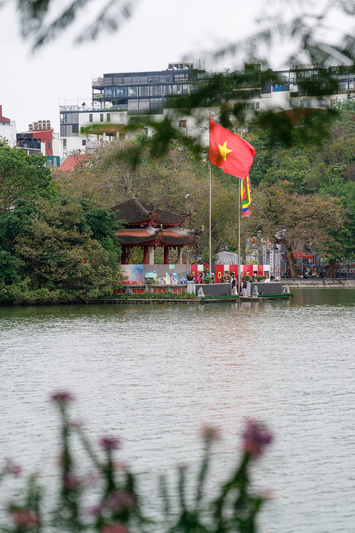 ���� Ngoc Son. � ��� ��� ������, ������� ������ � ���� ��� �� ����������. 