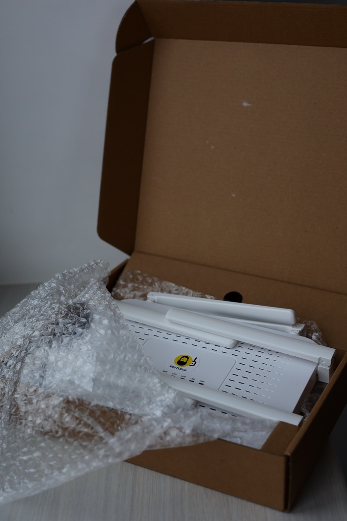 ������� �������� � �������� Routerich AX3000