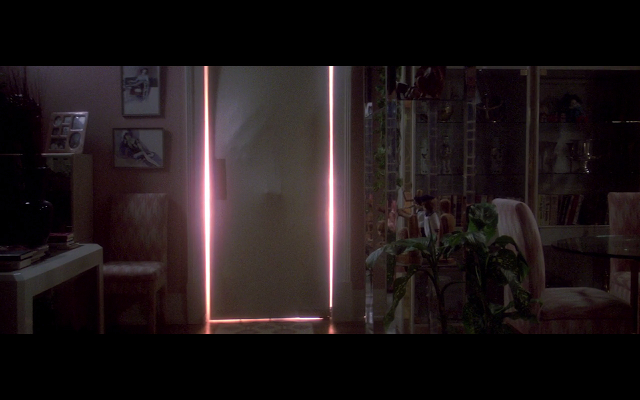 Двери горят!