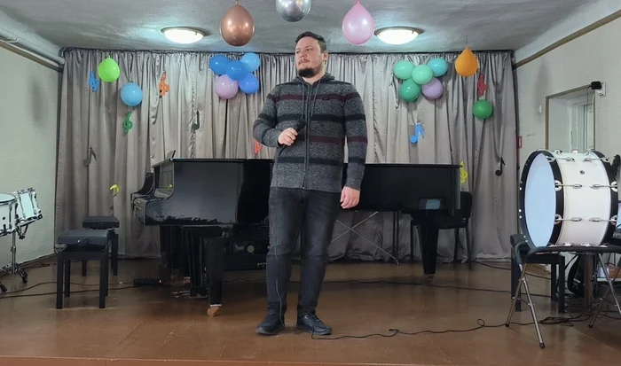 My first performance as a vocalist on stage - My, Music, Song, On an unnamed height, Singing, Musicians, Baritone, Backing track, Video