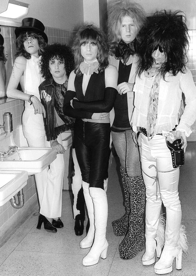 New York Dolls. -, 19  1974.