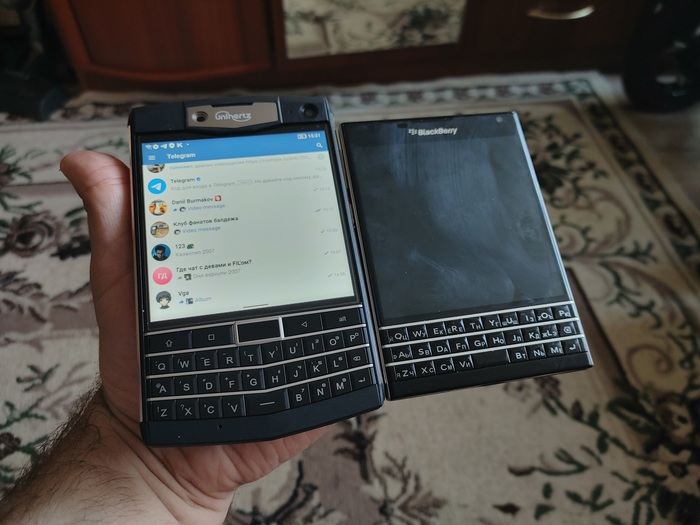     ,     Home,   -   .   BlackBerry     ,      