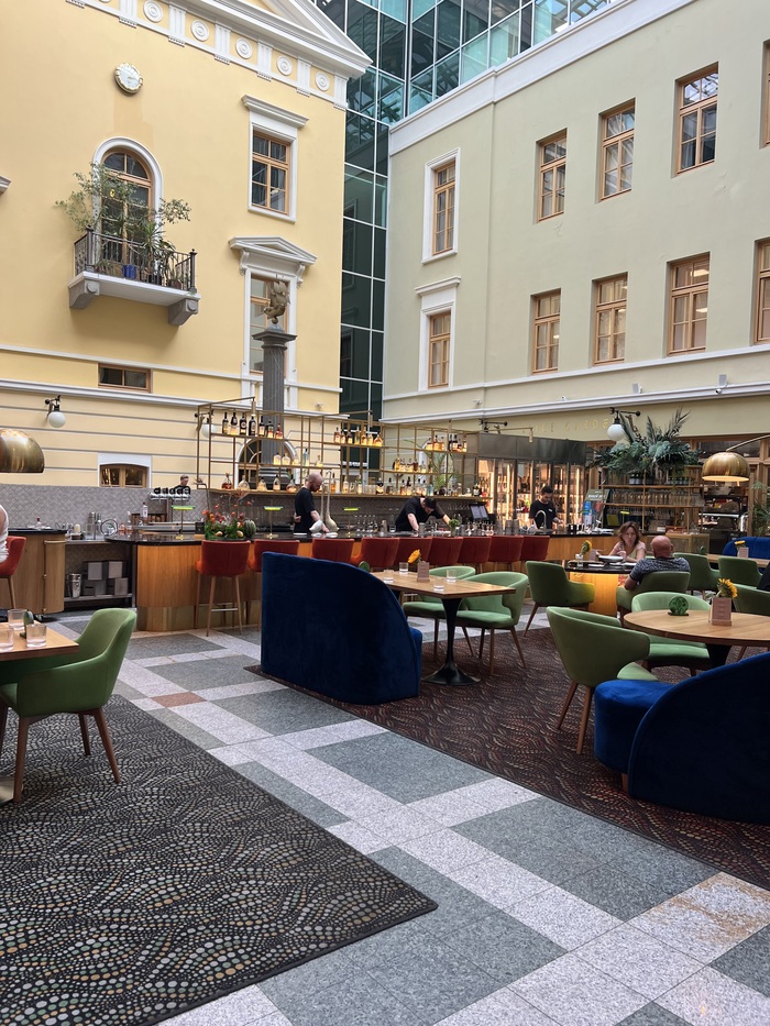 Alice Garden.       ,      ?