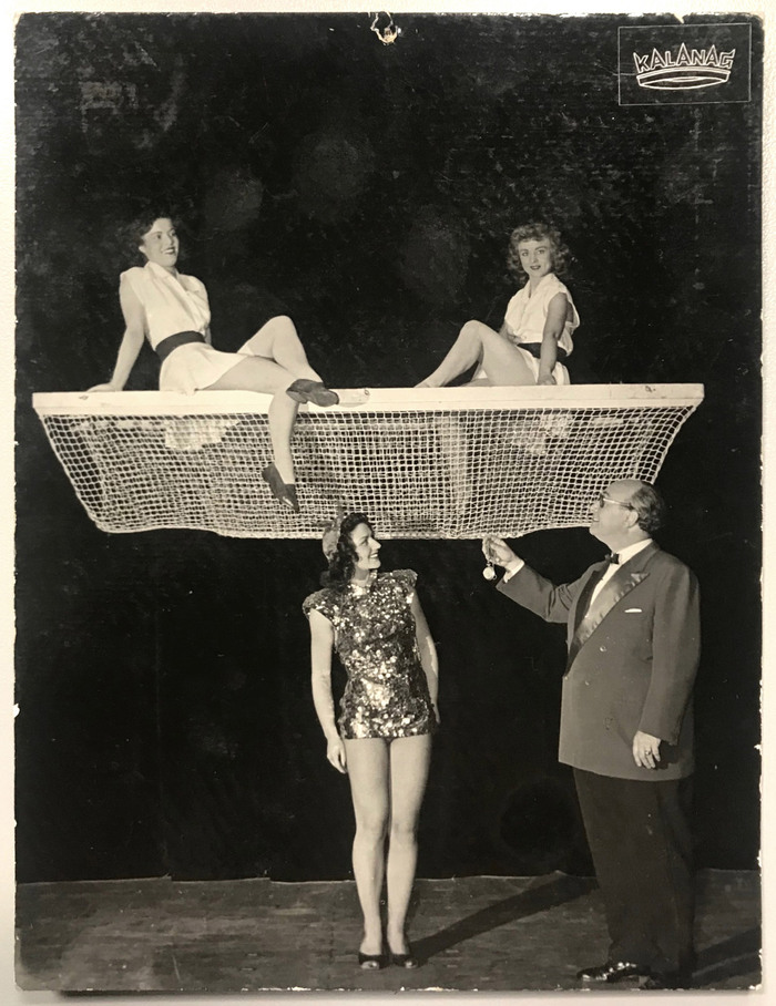 Пресс-кадр для фильма «Почта дьявола», 1954 год. Courtesy Stiftung Zauberkunst, Nottuln.