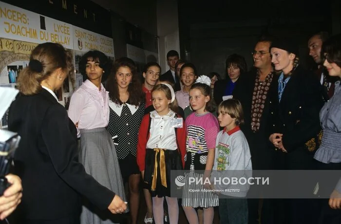 Интересные фотографии 90 -х (часть 111) 90-е, Детство 90-х, Ностальгия, Эпоха, Оксана Федорова, Владимир винокур, Наташа Королева, Патрисия Каас, Илья Олейников, Юрий Стоянов, Леонид Гайдай, Кристина Орбакайте, Федор Бондарчук, Владимир Пресняков, Ричард Никсон, Макс Фадеев, Наталья Ветлицкая, Scorpions, Pet Shop Boys, Длиннопост