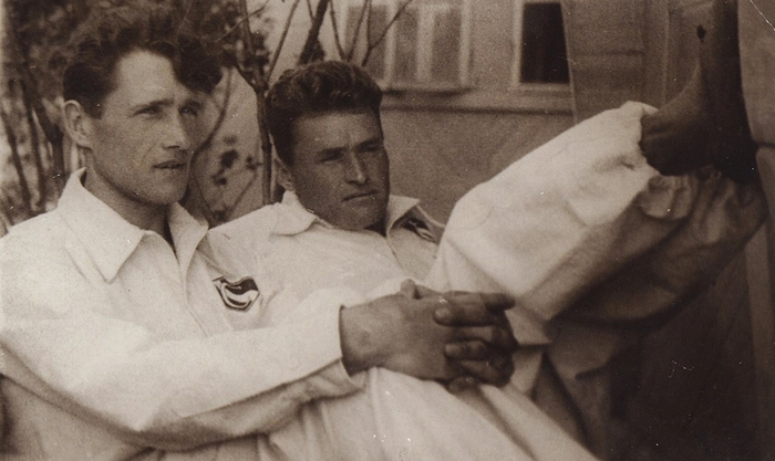 Слева направо: Серафим и Георгий Знаменские