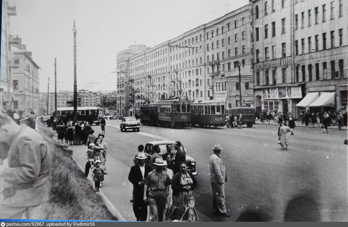    .    , 1961-1962.  : .. .   <!--noindex--><a href="https://pikabu.ru/story/preobrazhenskoe_istoriya_rayona_moskvyi_ot_petra_i_do_xxi_veka_12447341?u=http%3A%2F%2Fwww.pastvu.com&t=www.pastvu.com&h=3a9dc09f3a362ad923b8078d477795b9581f7c33" title="http://www.pastvu.com" target="_blank" rel="nofollow noopener">www.pastvu.com</a><!--/noindex-->.