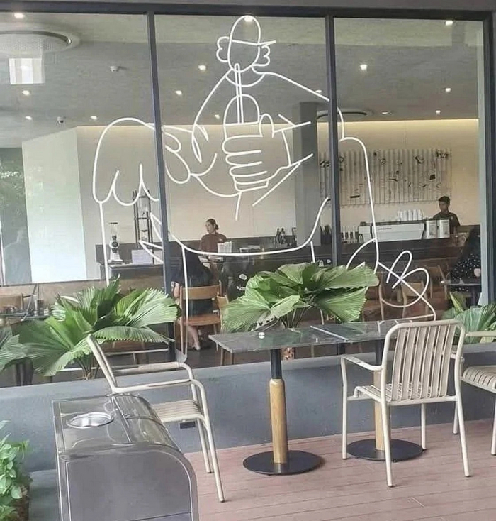 Показалось