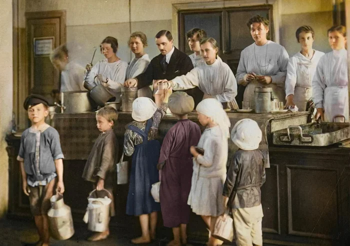 Нелёгкая жизнь СССР в первое десятилетие своего существования. 20 раскрашенных фотографий 20 век, Историческое фото, Старое фото, Фотография, СССР, 1920-е, Колоризация, Длиннопост