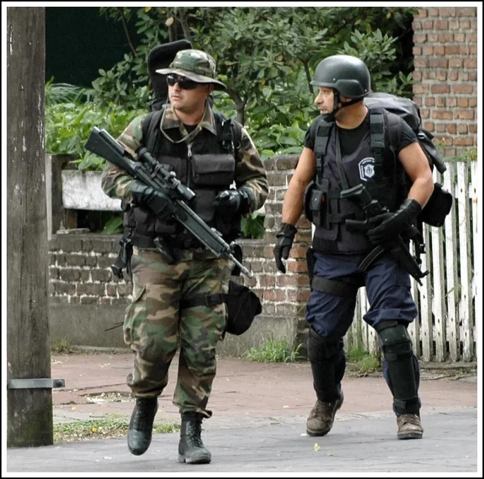 PAYDAY по-аргентински. Часть 2 Криминал, История (наука), Ограбление, Банк, Расследование, Аргентина, Длиннопост, Мат, Преступление, Уголовное дело, Тюрьма, Видео, YouTube, Негатив PAYDAY по-аргентински. Часть 2 Криминал, История (наука), Ограбление, Банк, Расследование, Аргентина, Длиннопост, Мат, Преступление, Уголовное дело, Тюрьма, Видео, YouTube, Негатив