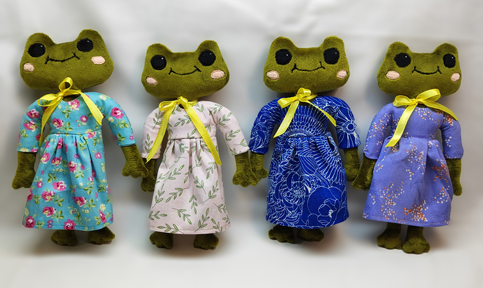 рост каждой 22 см