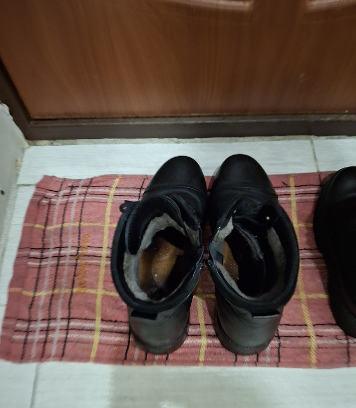 Как понять любит вас женщина или нет? Если вам помыли ботинки, то точно любит