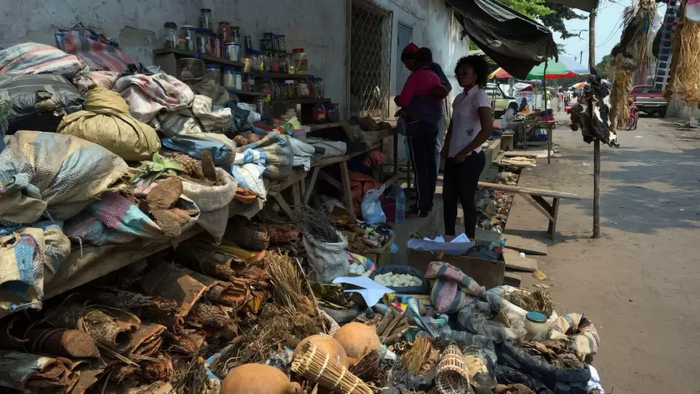 Уличный рынок в Киншасе, Конго