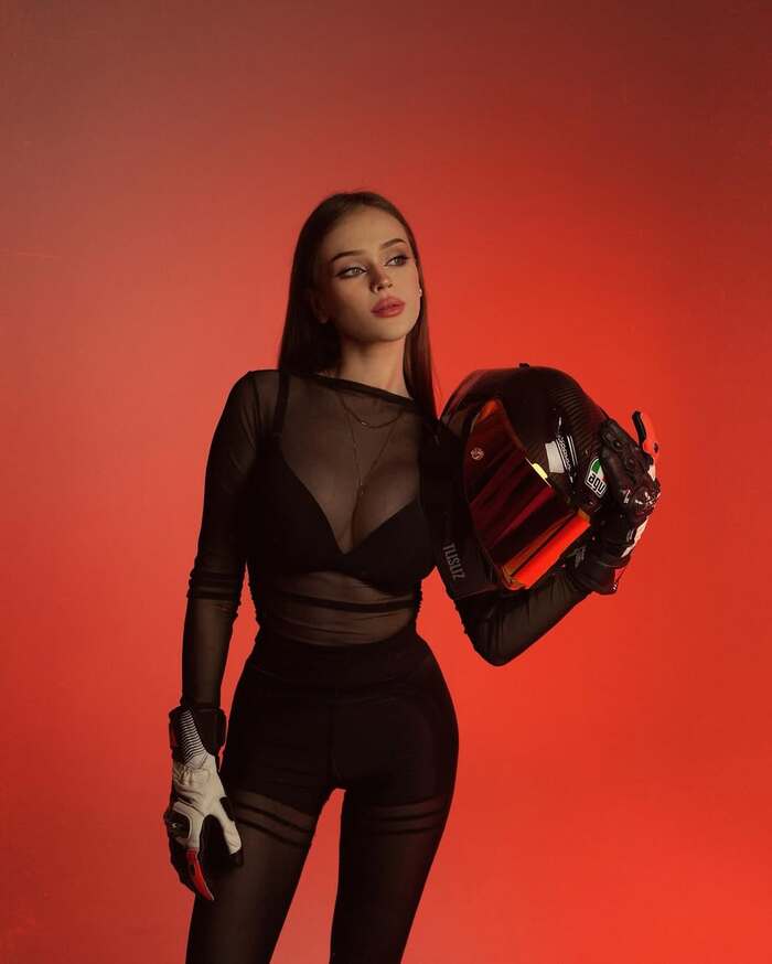 ����-����