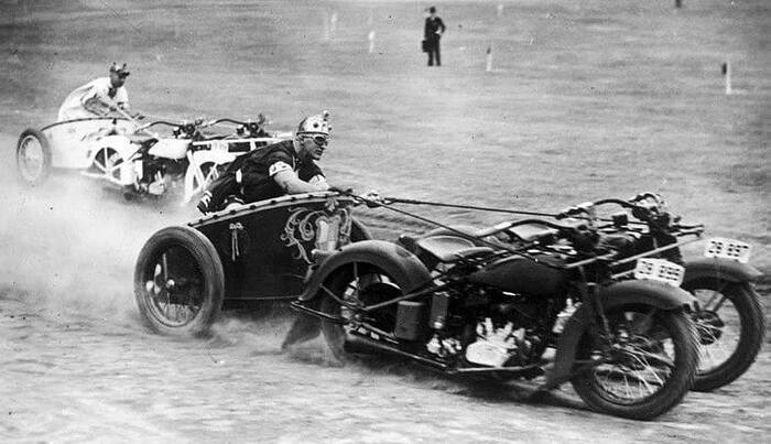   ,  , , 1930-