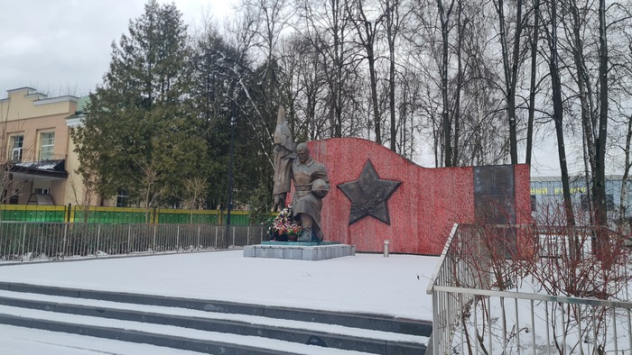 Памятник павшим воинам в Пушкинском округе