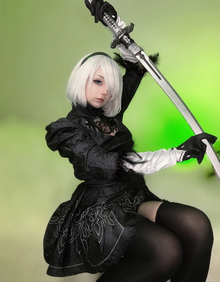 2B 
