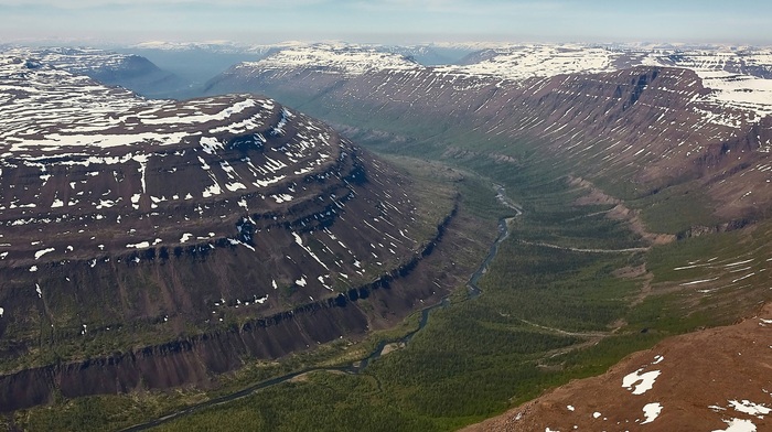  .   ( : <!--noindex--><a href="https://pikabu.ru/story/plato_putorana_gde_nakhoditsya_geograficheskiy_tsentr_rossii_12463561?u=https%3A%2F%2Fwww.russiadiscovery.ru%2Fnews%2Fmesta_putorana%2F&t=https%3A%2F%2Fwww.russiadiscovery.ru%2Fnews%2Fmesta_putorana%2F&h=3a1e2c90fd47c1f1f35bd81c061aa0535b784ff2" title="https://www.russiadiscovery.ru/news/mesta_putorana/" target="_blank" rel="nofollow noopener">https://www.russiadiscovery.ru/news/mesta_putorana/</a><!--/noindex-->)