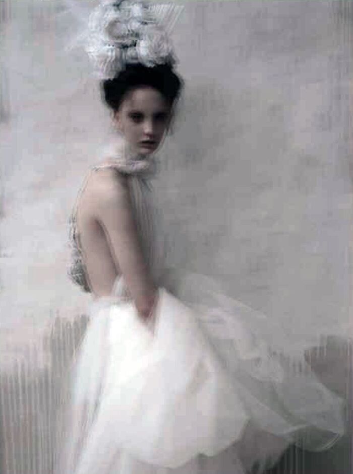 Автор: Сара Мун (Марьель Хадан)