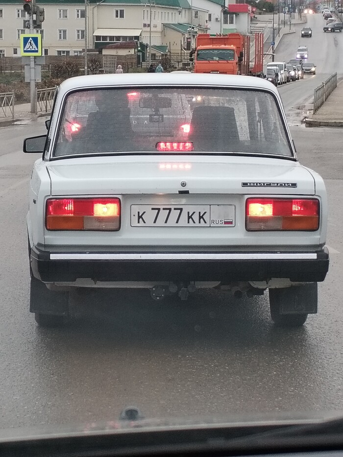 Номер дороже автомобиля