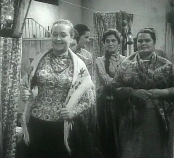 «Он хотел поставить на место самого Гайдая»: Какой единственный фильм снял тот самый «Бывалый»? Актеры и актрисы, Фото со съемок, Советские актеры, Знаменитости, Рецензия, Фильмы, Евгений Моргунов, Леонид Гайдай, СССР, Экранизация, Советское кино, Юмор, Telegram (ссылка), Длиннопост, Биография, Вертикальное видео, Видео, Короткие видео