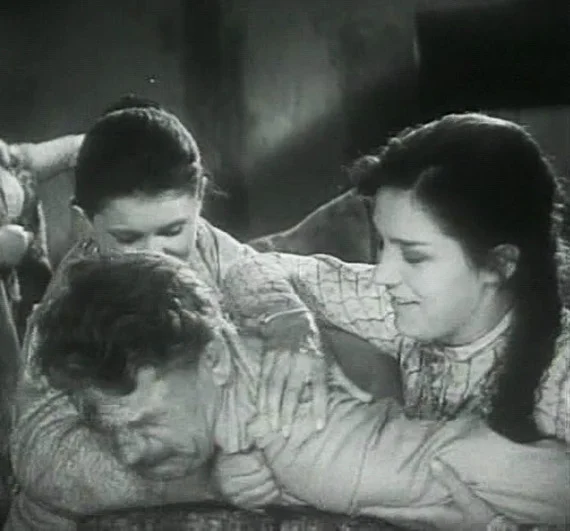 «Он хотел поставить на место самого Гайдая»: Какой единственный фильм снял тот самый «Бывалый»? Актеры и актрисы, Фото со съемок, Советские актеры, Знаменитости, Рецензия, Фильмы, Евгений Моргунов, Леонид Гайдай, СССР, Экранизация, Советское кино, Юмор, Telegram (ссылка), Длиннопост, Биография, Вертикальное видео, Видео, Короткие видео