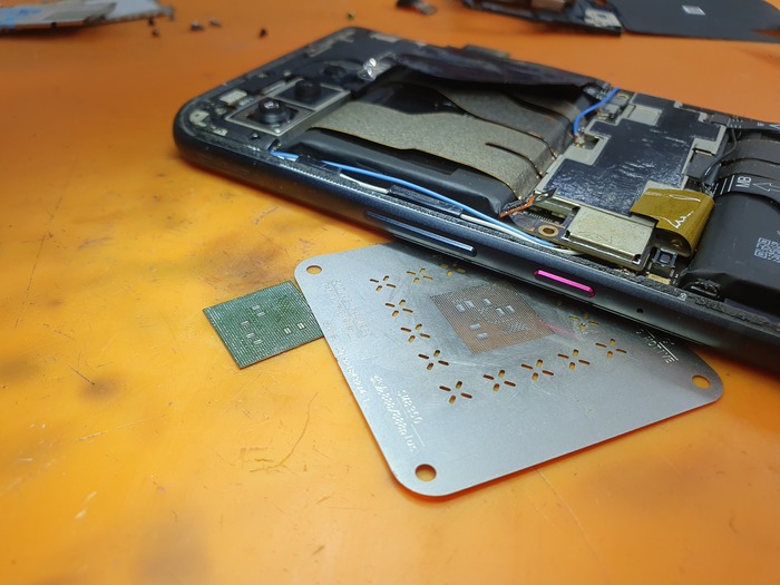 Я только что закончил ремонт asus rogphone 5 с таким же процессором, даже трафарет ещё не помыл и тут следом mi11)