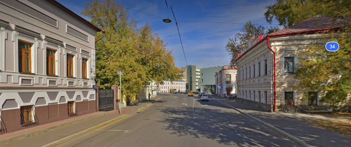 Товарищеский переулок в 2024 году. Вид чуть дальше здания МГАХИ в сторону Добровольческой улицы. Яндекс.Панорамы.