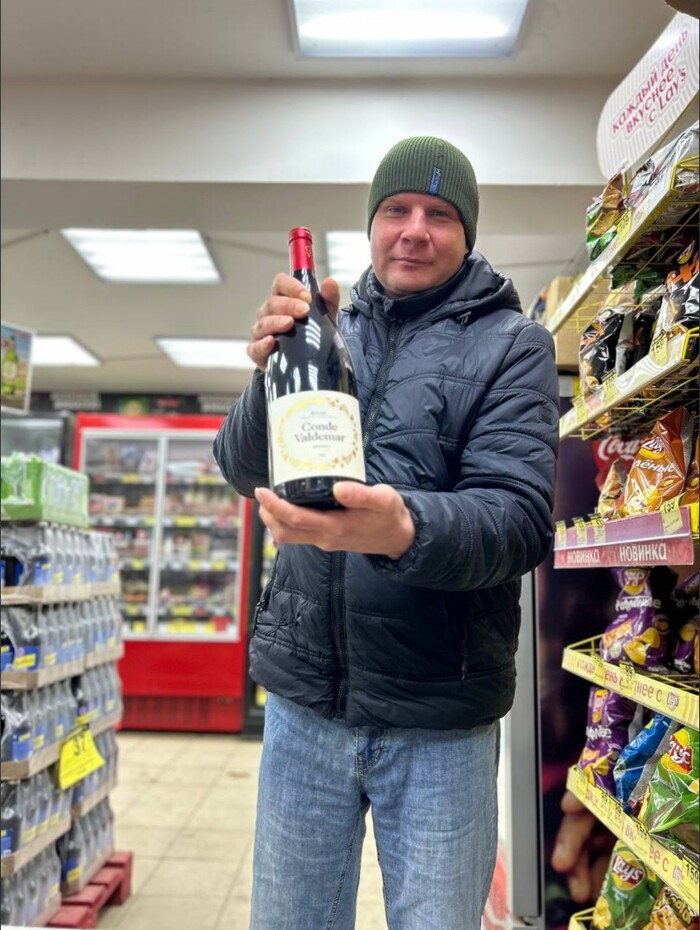 Володя поздравляет с 8-ым мартом!