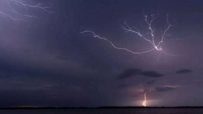 Молнии над озером Маракайбо
