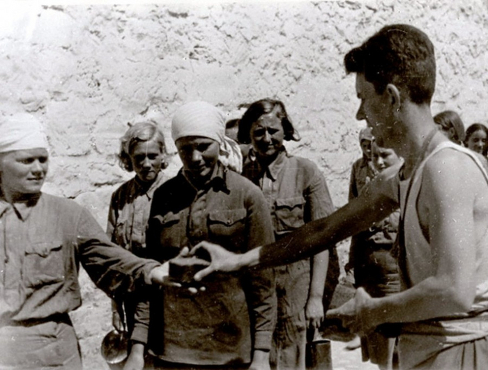                 1942.       Dulag 241, ,  1942 .