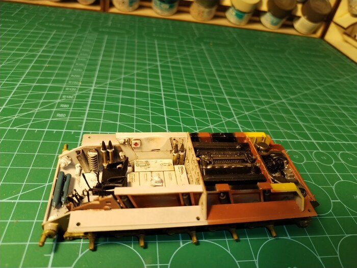 T-34/85  1/48  Hobby Boss  , , -34-85,   , ,  , 