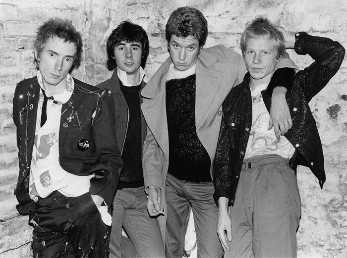 Sex Pistols. ,  1976.