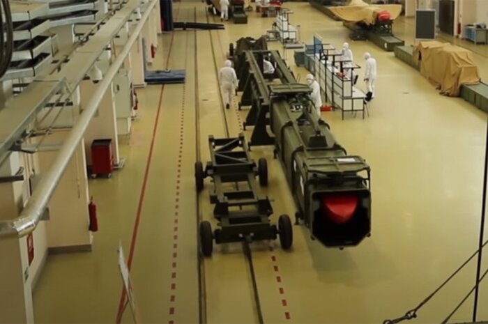 Ракета комплекса «Буревестник» в транспортно-пусковом контейнере (ТПК)