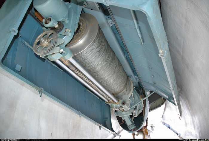 Буксируемая антенна сверхдлинноволновой связи