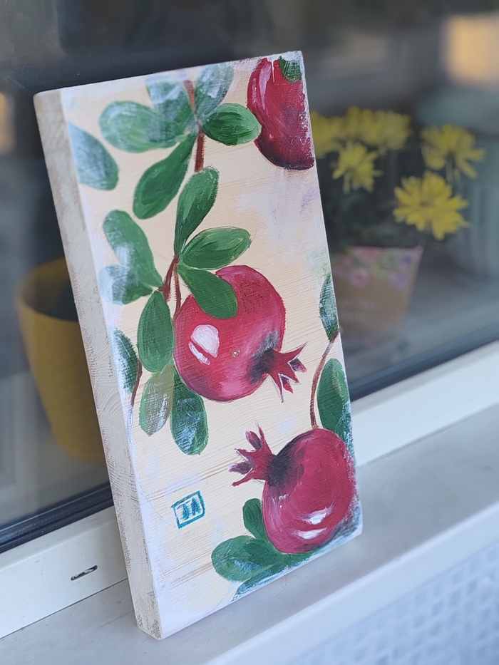 Гранаты на дереве