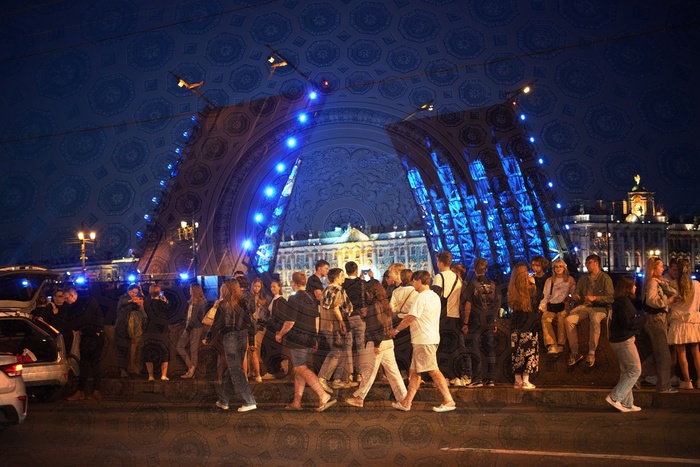 Город от первого лица..... Дворцовый мост и Дом Голландской церкви роспись купола, Невский 20